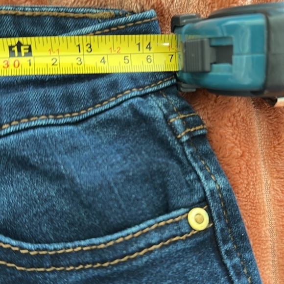 INC Jeans 8 Petite - Picture 8 of 9